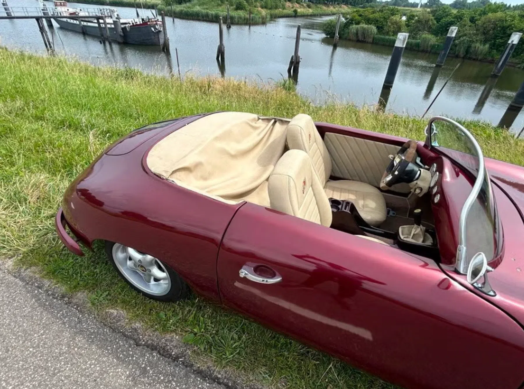 Porsche speedsterPorsche speedster